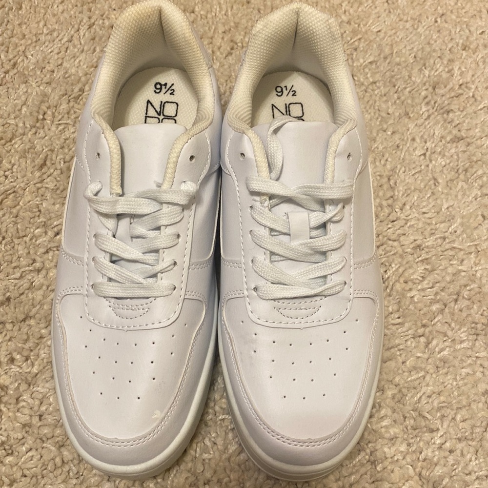 No boundaries sneakers